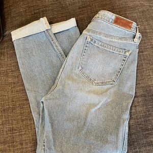 Women’s hollister cuffed mom jeans